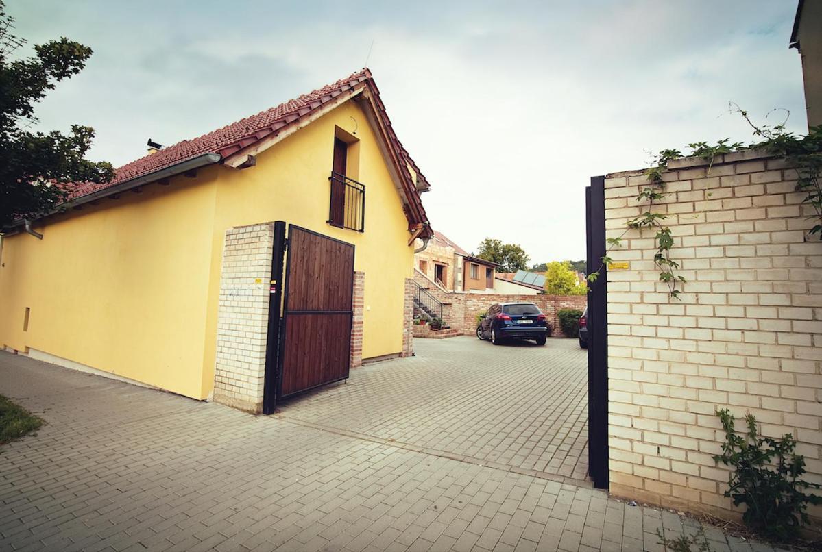 Nice Accommodation 2 In Mikulov Exterior photo